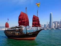 Aqua Luna, le plus beau bateau de Hong Kong